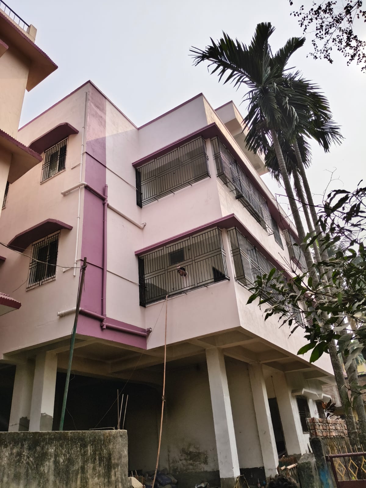 Family House / Private Building photo 1