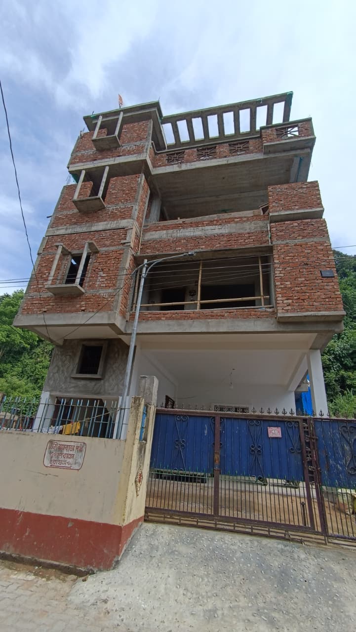 Family House / Private Building photo 3